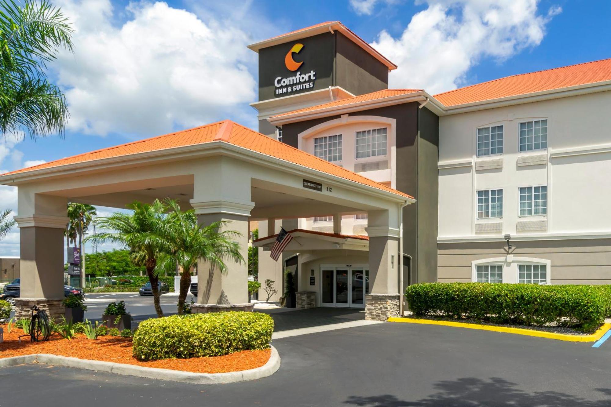 Comfort Inn & Suites Port Charlotte-Punta Gorda Ngoại thất bức ảnh