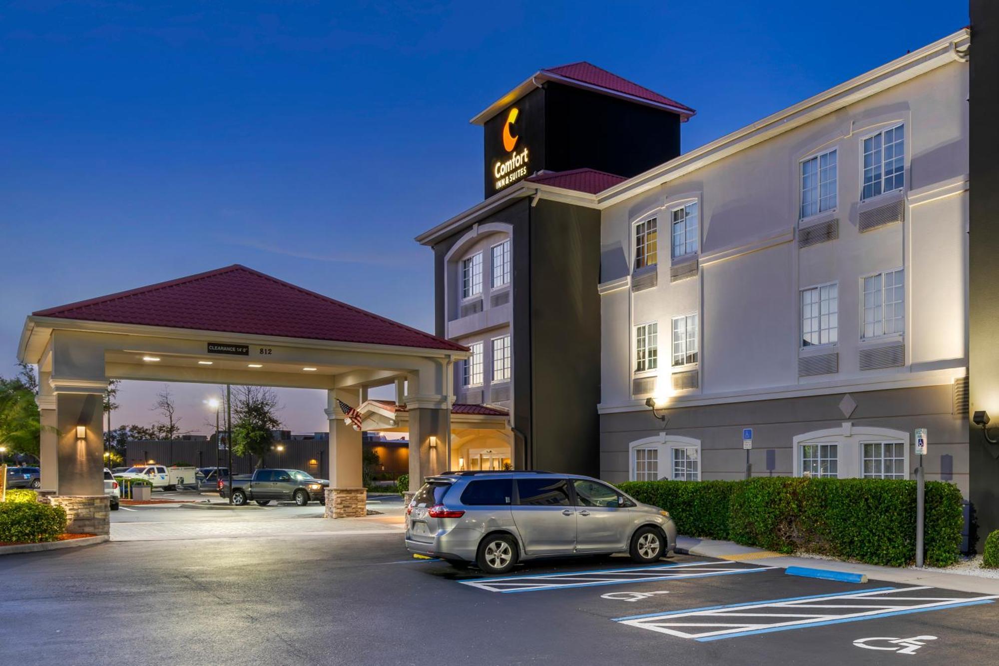 Comfort Inn & Suites Port Charlotte-Punta Gorda Ngoại thất bức ảnh