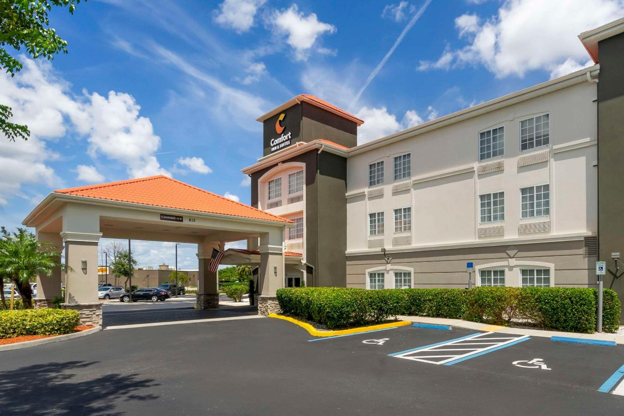 Comfort Inn & Suites Port Charlotte-Punta Gorda Ngoại thất bức ảnh